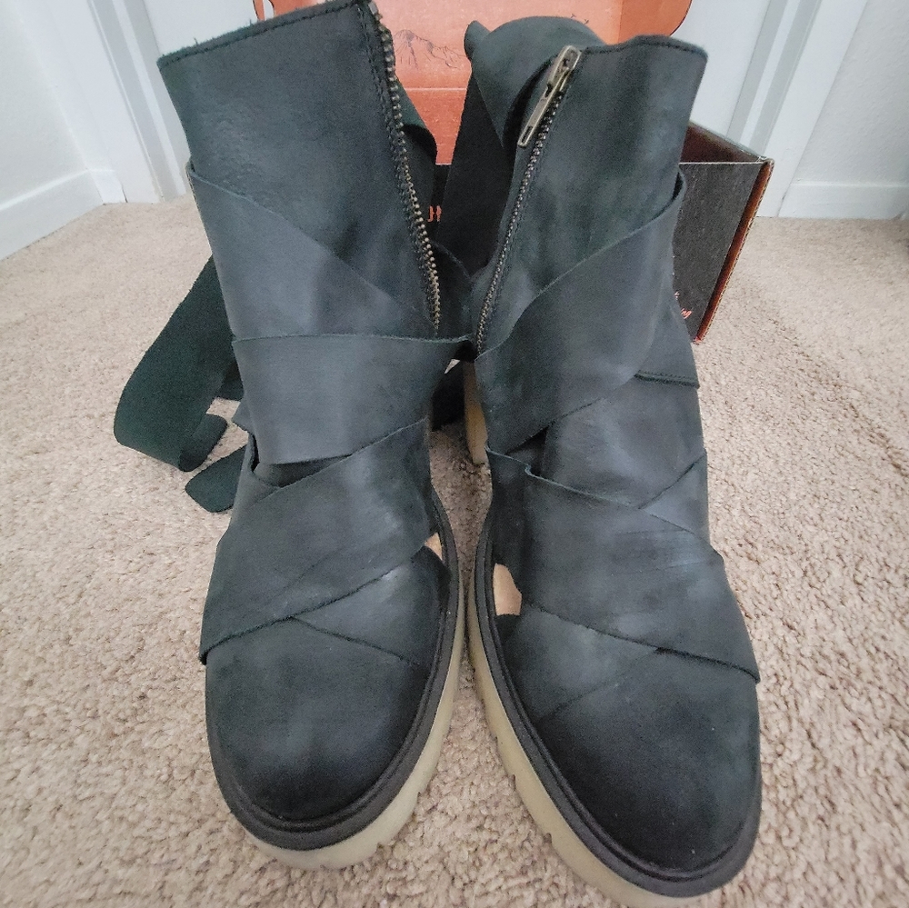 Freebird Blake Platform Boot, Black, Sz 38